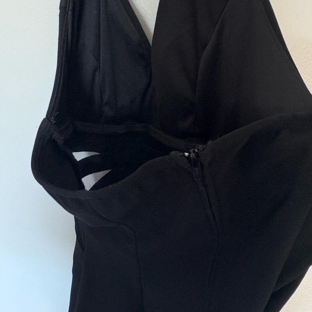 Black Razorback Cocktail Dress - Picture 3 of 3